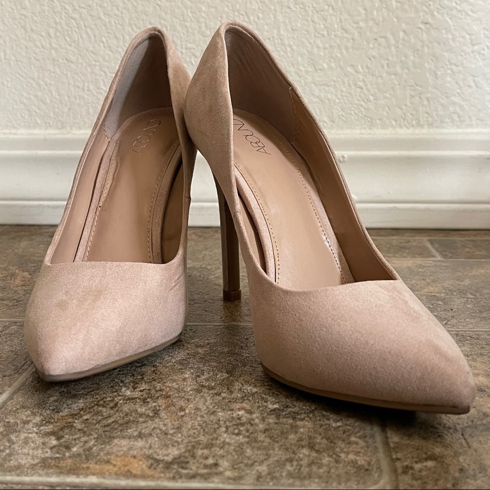 Abound Whitnee Heels sz 7 EUC